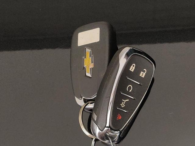 Photo of 2023 Mosaic Black Metallic Chevrolet Equinox