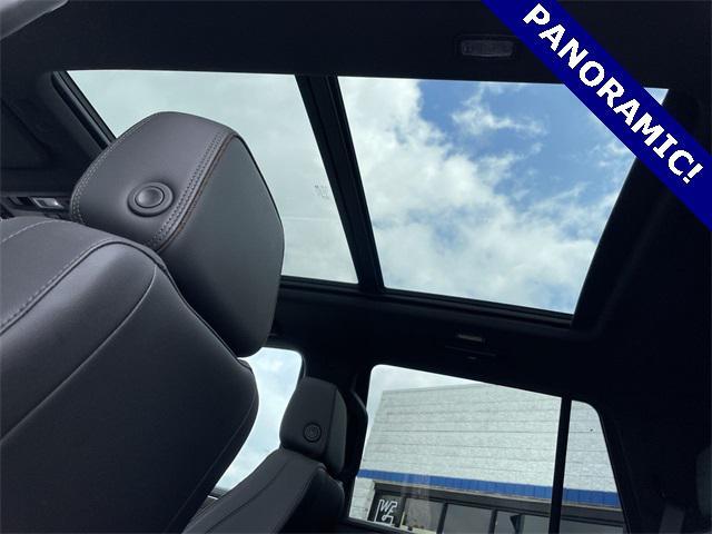 Photo of 2021 Summit White Chevrolet Tahoe