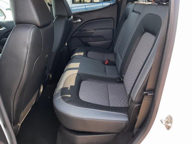 Photo of 2018 Summit White Chevrolet Colorado