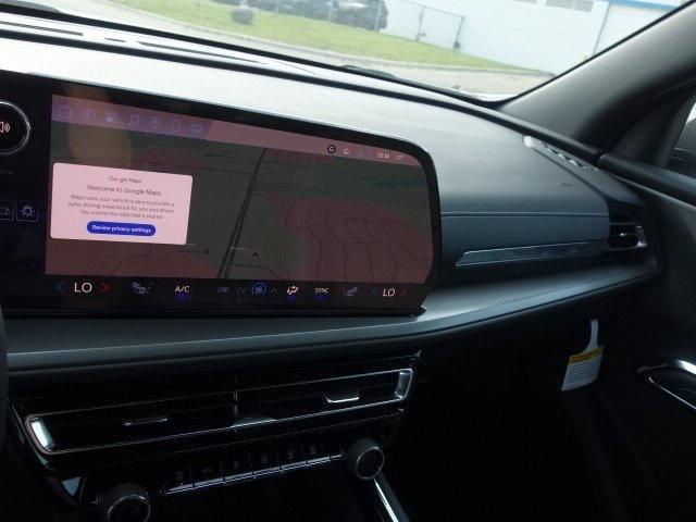 Photo of 2025 Sterling Gray Metallic Chevrolet Traverse