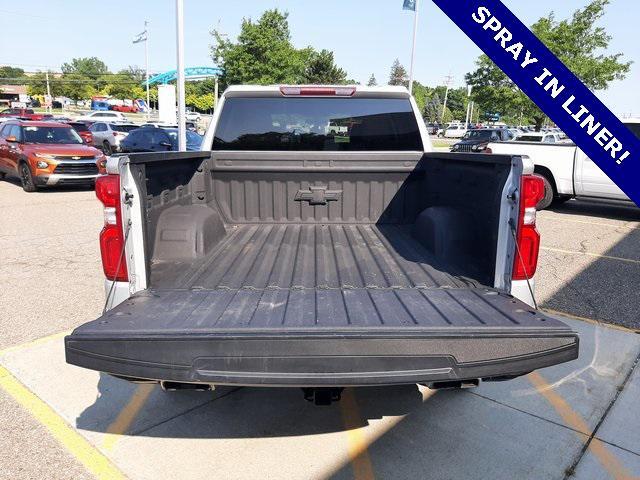 Photo of 2022 Silver Ice Metallic Chevrolet Silverado 1500