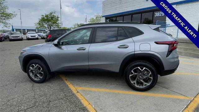 Photo of 2024 Sterling Gray Metallic Chevrolet Trax
