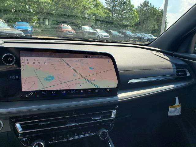Photo of 2025 Mosaic Black Metallic Chevrolet Traverse