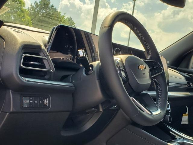 Photo of 2025 Mosaic Black Metallic Chevrolet Traverse