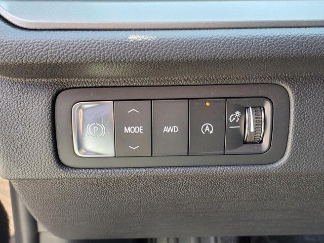 Photo of 2025 Mosaic Black Metallic Chevrolet Traverse
