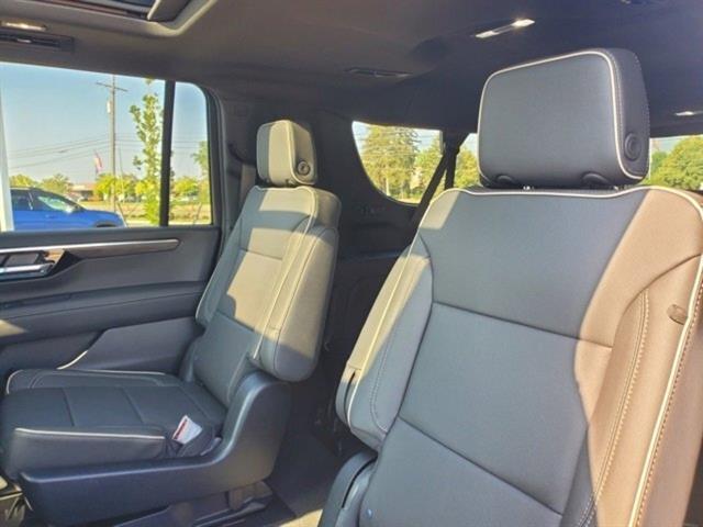 Photo of 2025 Sterling Gray Metallic Chevrolet Suburban