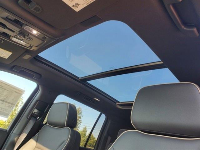 Photo of 2025 Sterling Gray Metallic Chevrolet Suburban