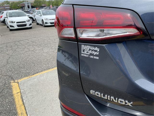 Photo of 2022 Iron Gray Metallic Chevrolet Equinox