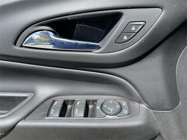 Photo of 2019 Silver Ice Metallic Chevrolet Equinox
