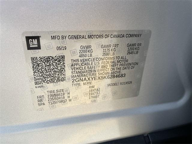 Photo of 2019 Silver Ice Metallic Chevrolet Equinox