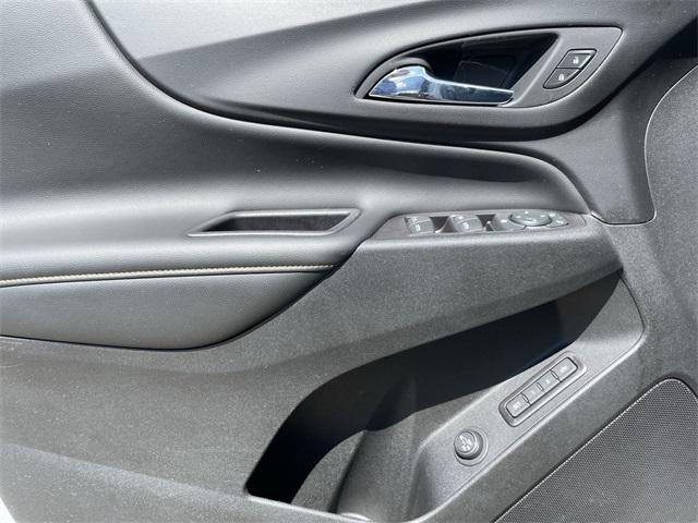 Photo of 2019 Silver Ice Metallic Chevrolet Equinox