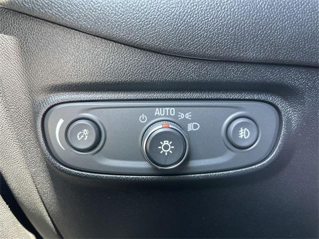 Photo of 2019 Silver Ice Metallic Chevrolet Equinox