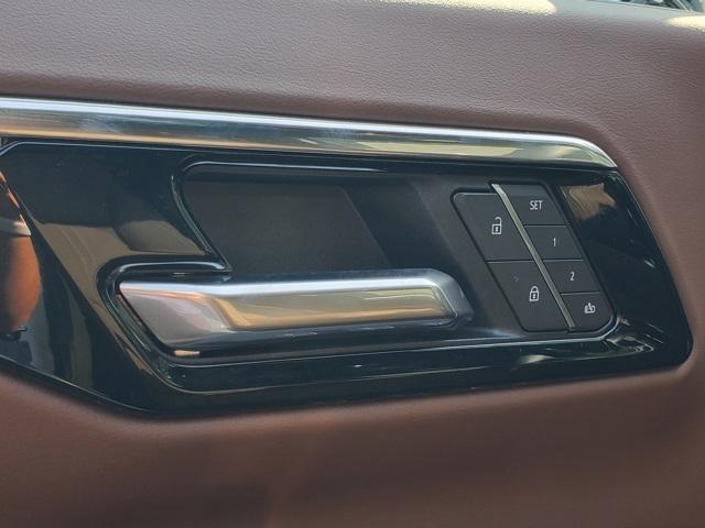 Photo of 2025 Iridescent Pearl Tricoat Chevrolet Tahoe