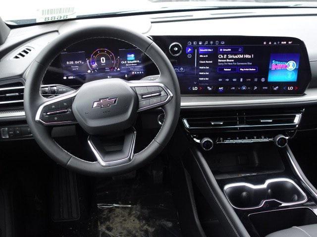 Photo of 2025 Lakeshore Blue Metallic Chevrolet Traverse