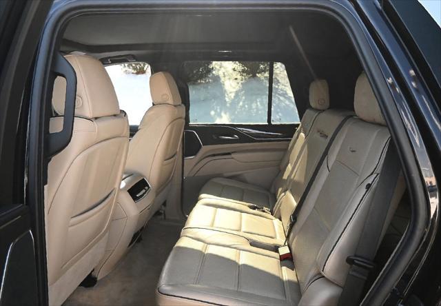 Photo of 2021 Dark Moon Blue Metallic Cadillac Escalade