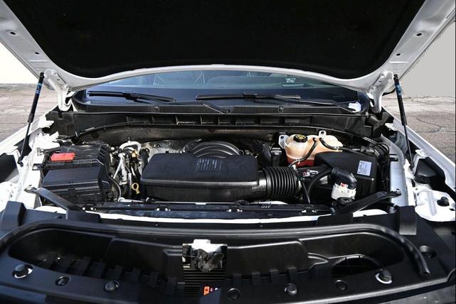 Photo of 2021 Crystal White Tricoat Cadillac Escalade