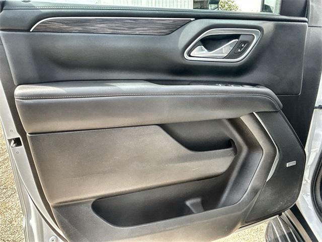 Photo of 2021 Summit White Chevrolet Tahoe