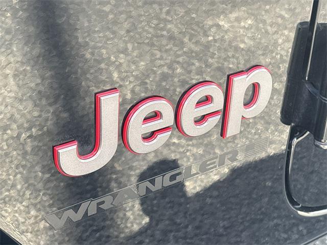 Photo of 2023 Black Clearcoat Jeep Wrangler