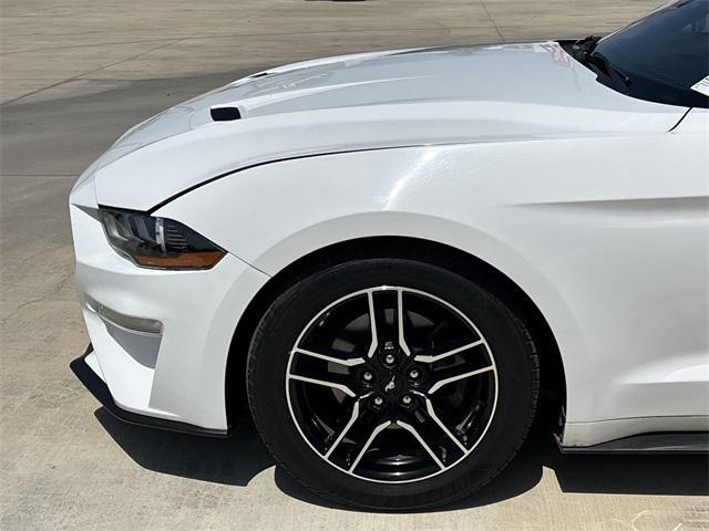 Photo of 2020 OXFORD WHITE Ford Mustang