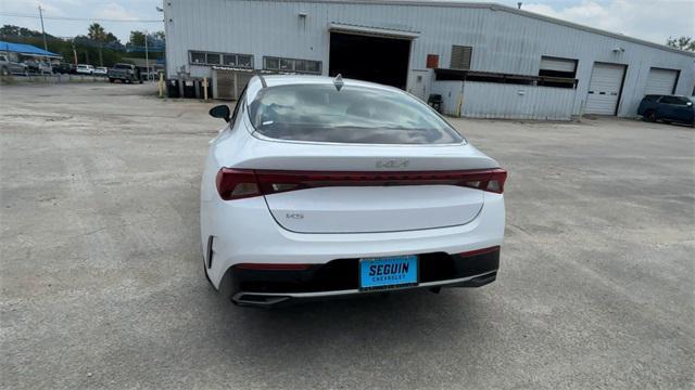 Photo of 2023 Glacial White Pearl Kia K5