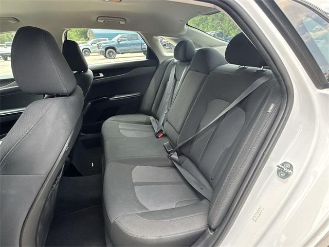 Photo of 2023 Glacial White Pearl Kia K5