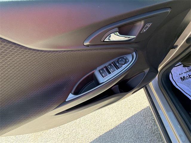 Photo of 2022 Mineral Gray Metallic Chevrolet Malibu