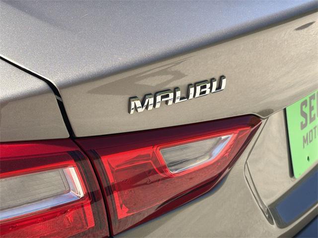 Photo of 2022 Mineral Gray Metallic Chevrolet Malibu
