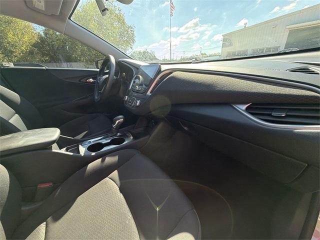 Photo of 2022 Mineral Gray Metallic Chevrolet Malibu