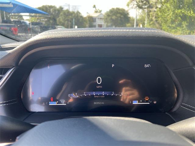 Photo of 2022 Diamond Black Crystal Pearlcoat Jeep Grand Cherokee L