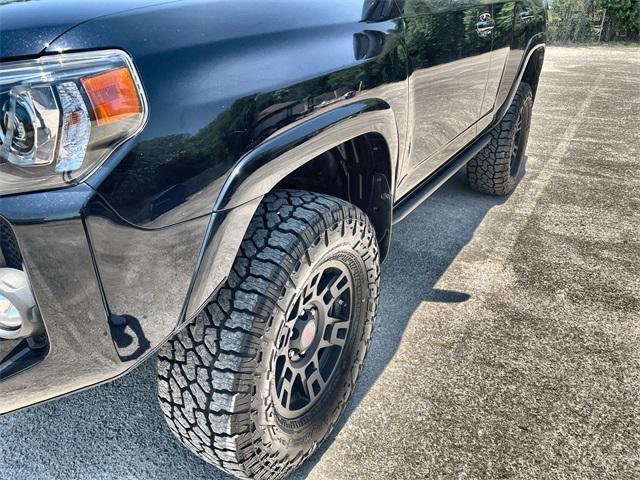 Photo of 2021 Midnight Black Metallic Toyota 4Runner
