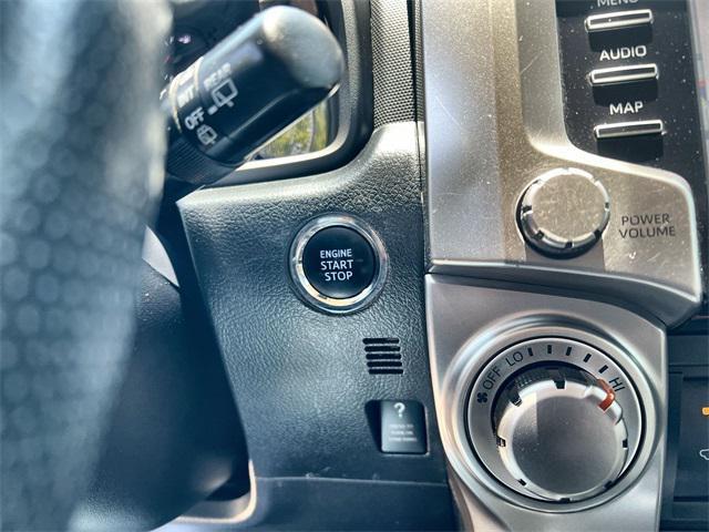 Photo of 2021 Midnight Black Metallic Toyota 4Runner