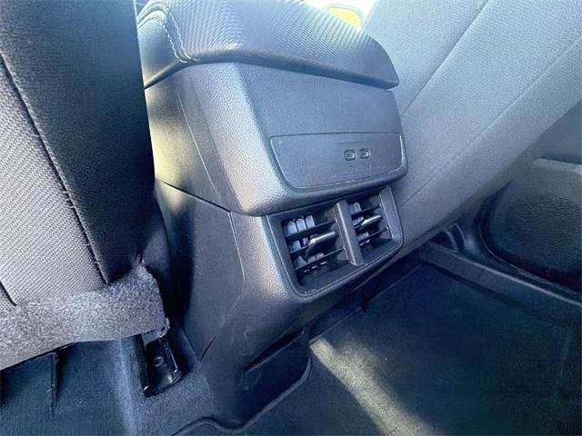 Photo of 2025 Summit White Chevrolet Equinox