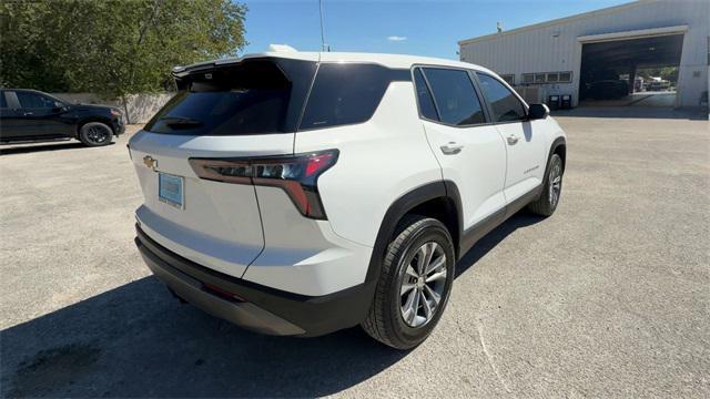 Photo of 2025 Summit White Chevrolet Equinox