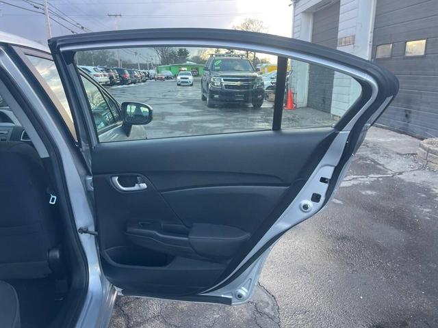 Photo of 2014 Gray Honda Civic