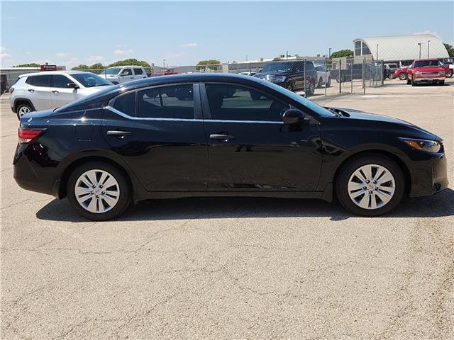 Photo of 2024 Black Nissan Sentra