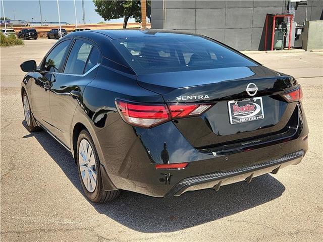 Photo of 2024 Black Nissan Sentra