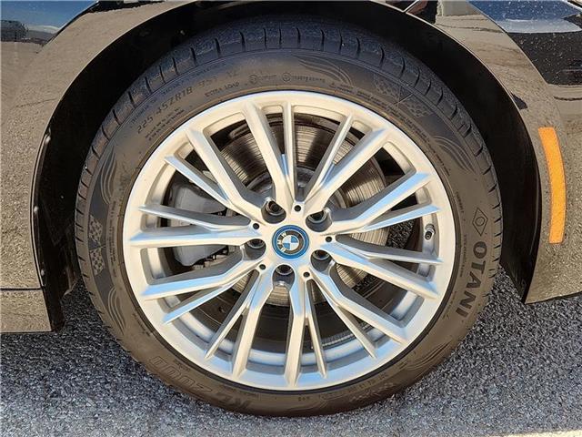 Photo of 2024 Black BMW 330e