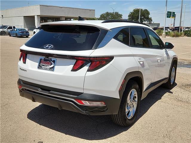 Photo of 2024 White Hyundai TUCSON