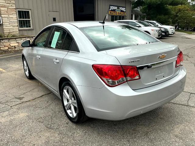 Photo of 2014 Silver Ice Metallic Chevrolet Cruze