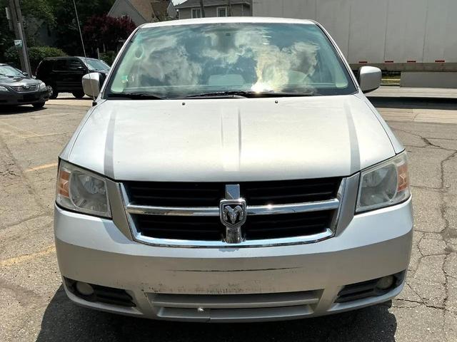 Photo of 2008 Bright Silver Metallic Clearcoat Dodge Grand Caravan
