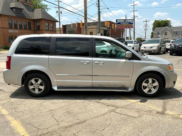 Photo of 2008 Bright Silver Metallic Clearcoat Dodge Grand Caravan