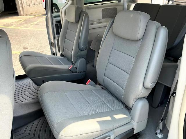 Photo of 2008 Bright Silver Metallic Clearcoat Dodge Grand Caravan