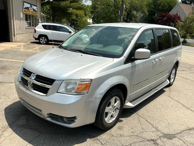Photo of 2008 Bright Silver Metallic Clearcoat Dodge Grand Caravan