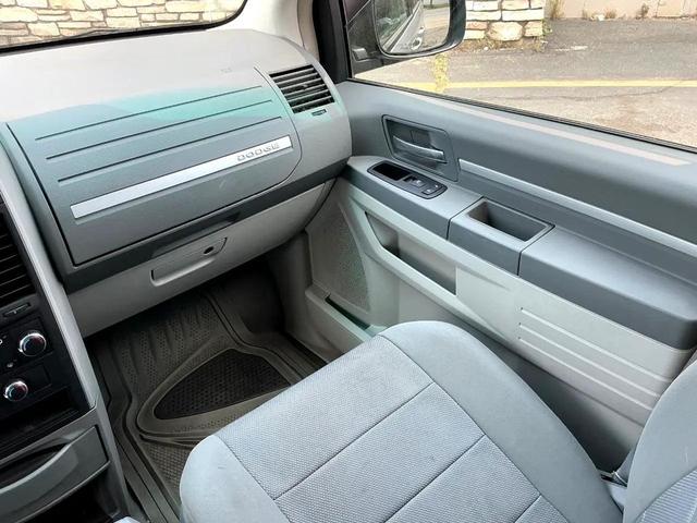 Photo of 2008 Bright Silver Metallic Clearcoat Dodge Grand Caravan