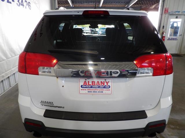 Photo of 2014 White GMC Terrain