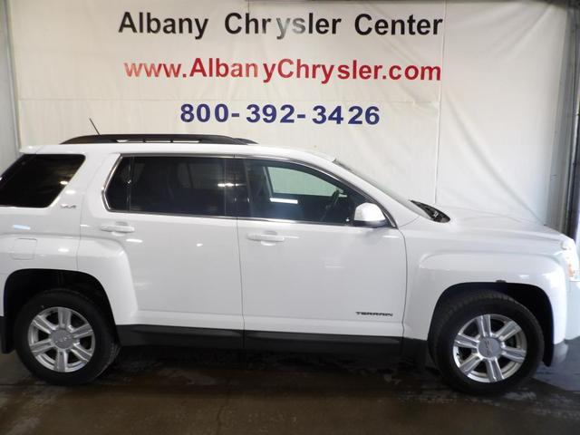 Photo of 2014 White GMC Terrain