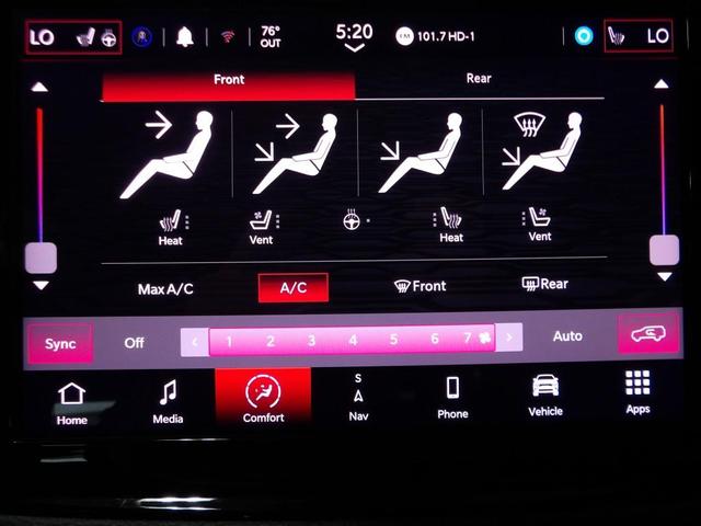 Photo of 2024 Black Dodge Durango
