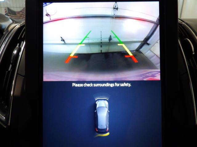Photo of 2022 Gray Ford Edge