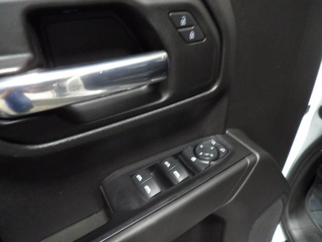 Photo of 2021 White Chevrolet Silverado 1500
