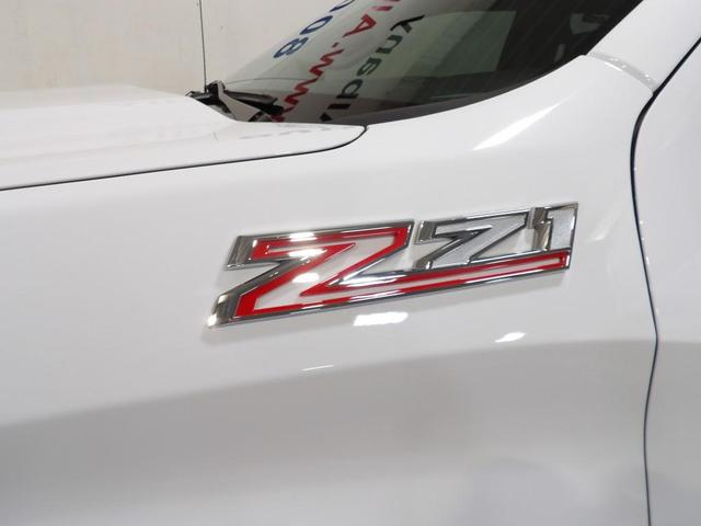 Photo of 2021 White Chevrolet Silverado 1500